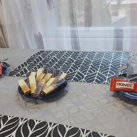 Fényes Apartman *